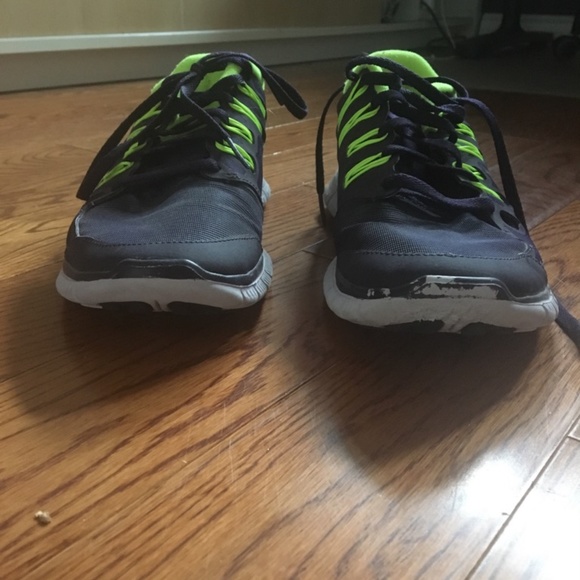 Nike Running Shoes - Picture 8 of 8